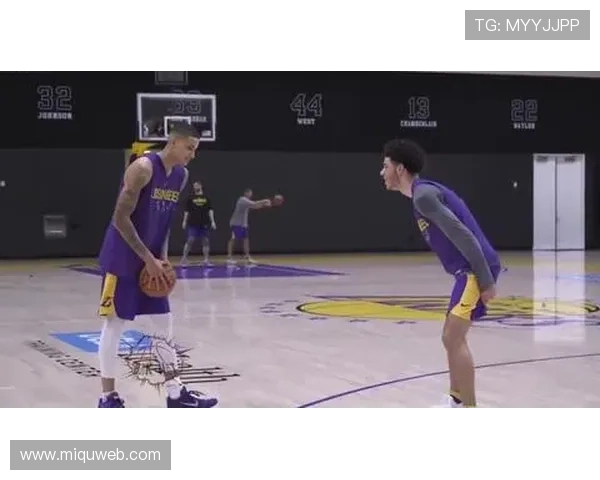 篮球公园杨瀚森NBA常规赛首秀表现不凡贡献2分1篮板展现潜力