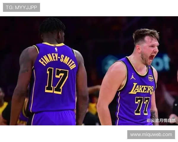 东契奇砍下三双难救主 湖人多点开花力克热火豪取关键胜利