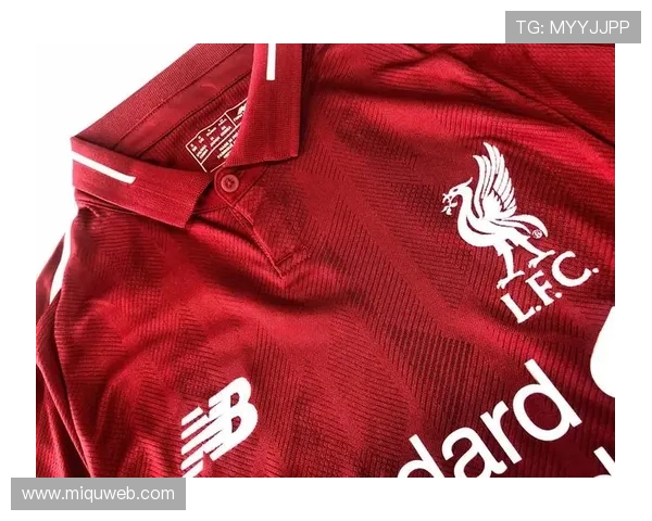 利物浦推出全黑复刻球衣向1995-96赛季客场球衣致敬 利物浦推出全黑复刻球衣向1995-96赛季客场球衣致敬